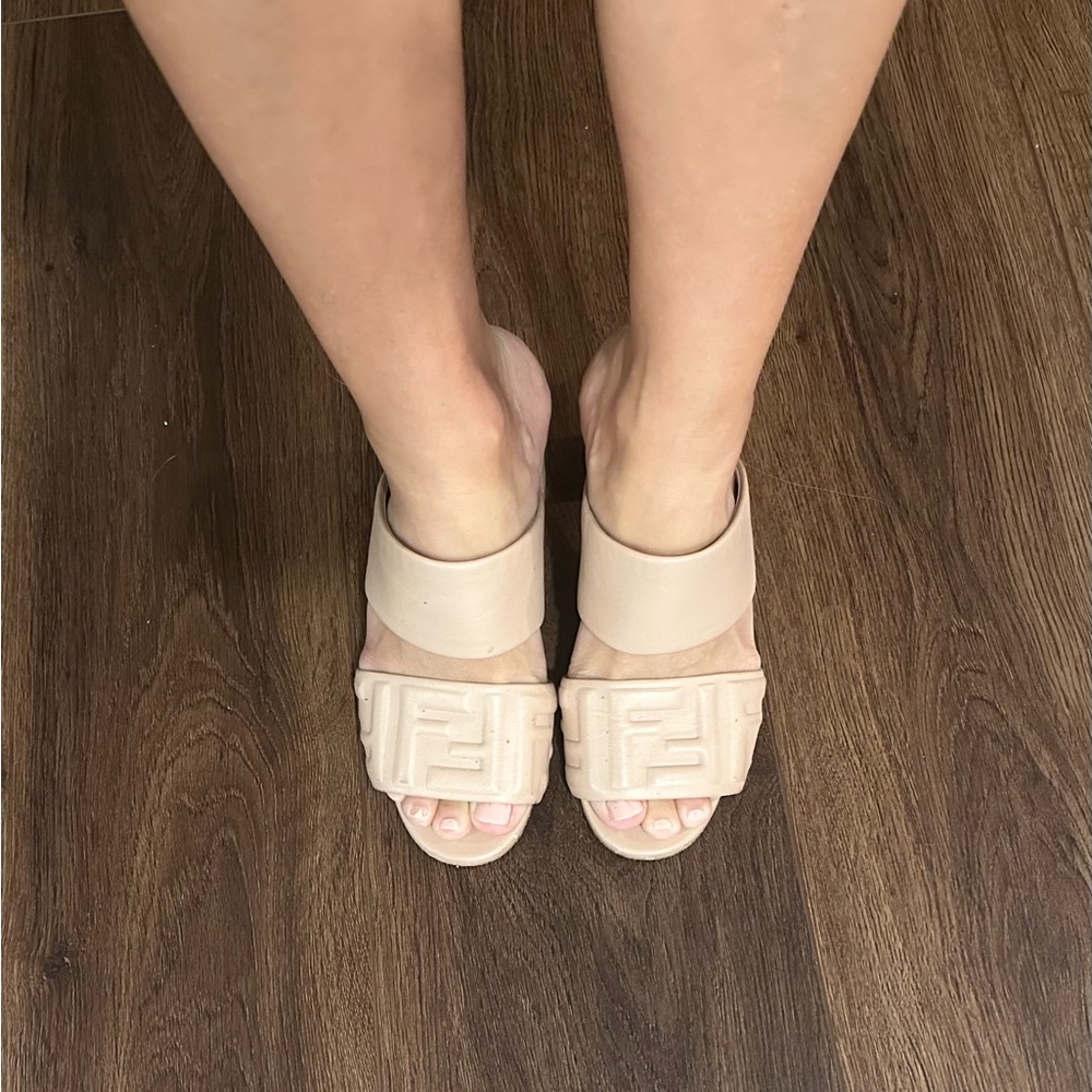 Fendi Zucca FF Logo Leather Slides - Picture 3 of 4